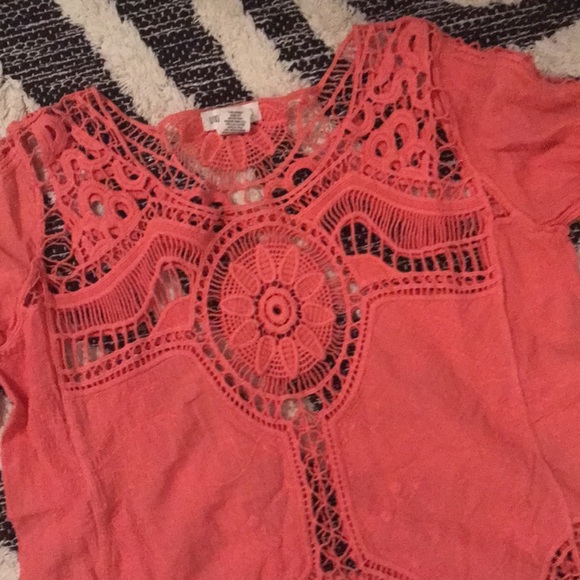 Laced top, elegant - Picture 2 of 7